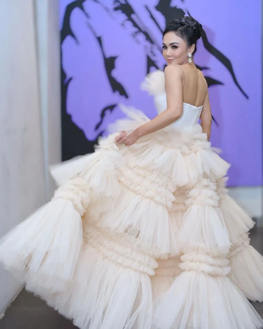 Gaya Yuni Shara hadiri kondangan © Instagram Gaya Yuni Shara hadiri kondangan © Instagram