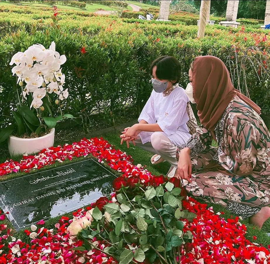 seleb ziarah jelang Ramadan 2022 Berbagai sumber