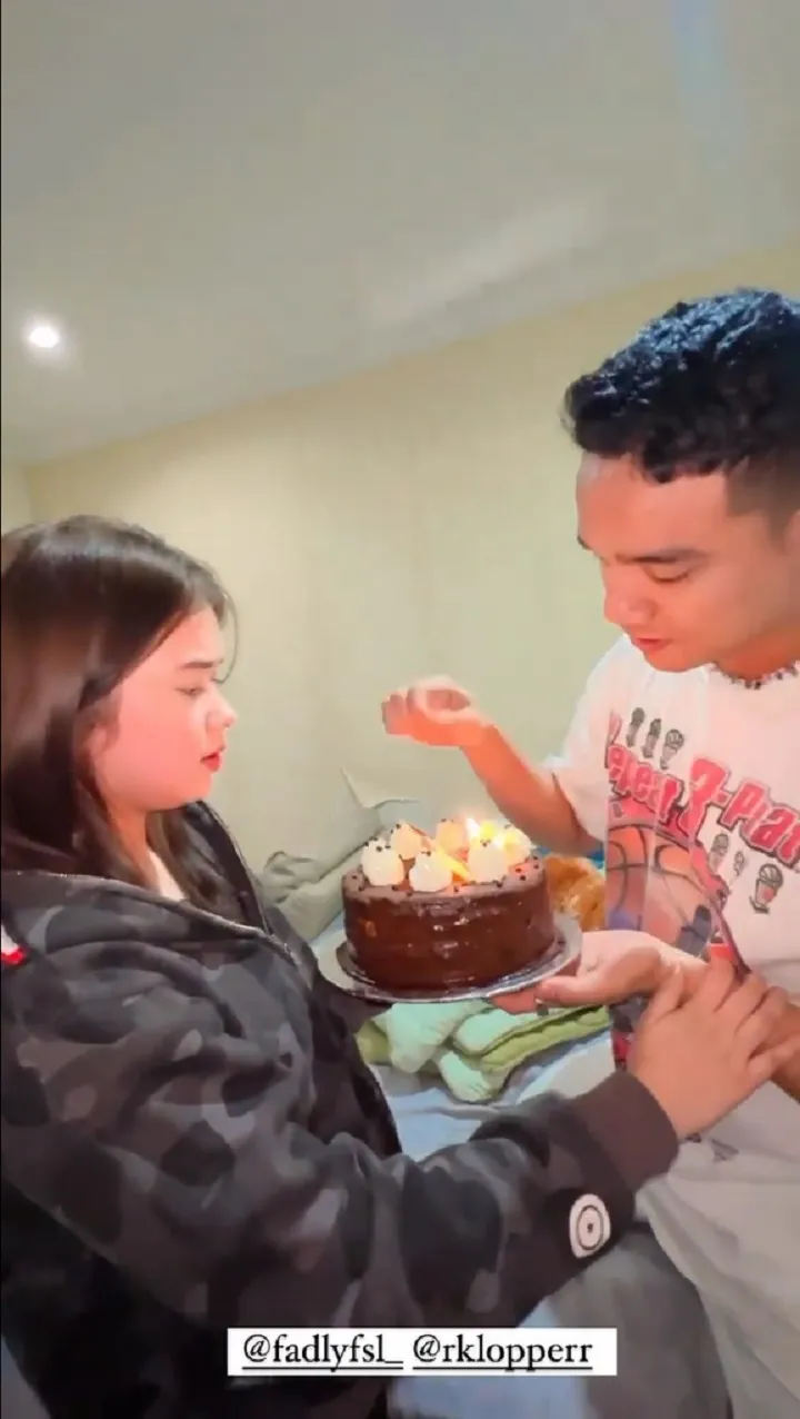 Potret mesra Fadly Faisal dan Rebecca Klopper © Instagram Potret mesra Fadly Faisal dan Rebecca Klopper © Instagram
