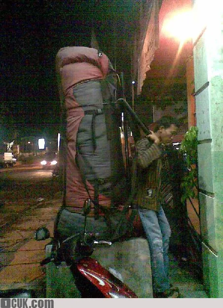 momen orang pakai tas © berbagai sumber momen orang pakai tas © berbagai sumber