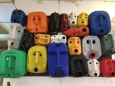 wadah mirip wajah © berbagai sumber wadah mirip wajah © berbagai sumber