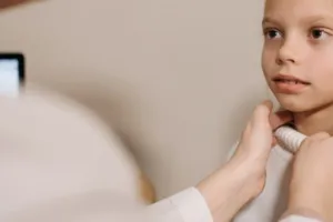 Wajib dihindari, 10 makanan dan minuman ini picu amandel bengkak