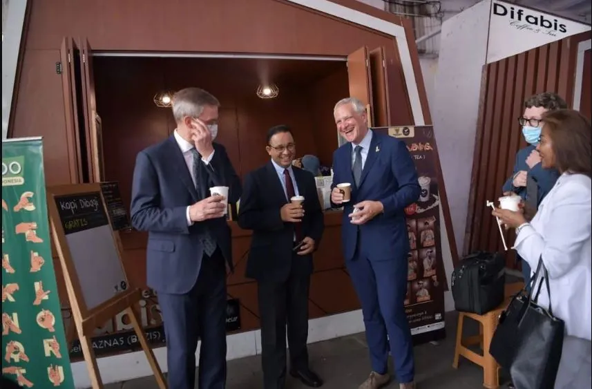 Anies Baswedan di Citayam Fashion Week Berbagai sumber Anies Baswedan di Citayam Fashion Week Berbagai sumber