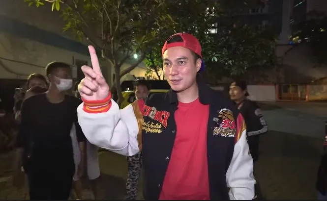 Baim Wong di Citayam Fashion Week Berbagai sumber Baim Wong di Citayam Fashion Week Berbagai sumber