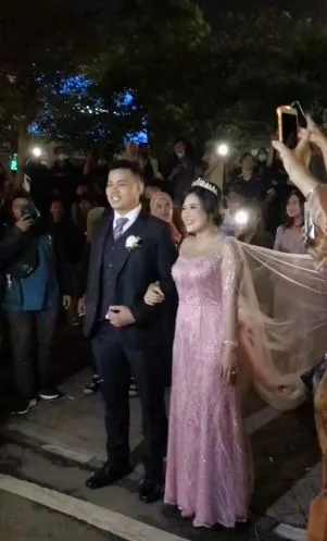 Pasangan pengantin ini rayakan pernikahan di Citayam Fashion Week TikTok