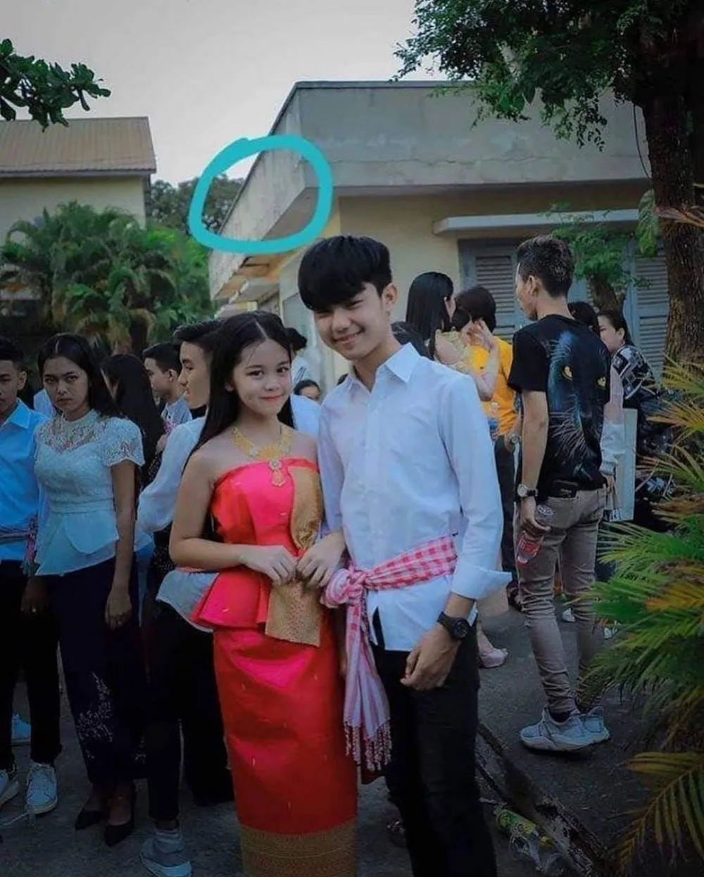 momen tak terduga foto bareng © berbagai sumber