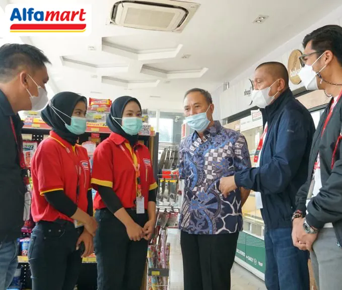 Karyawan yang ungkap pengutil © 2022 brilio.net Karyawan yang ungkap pengutil © 2022 brilio.net