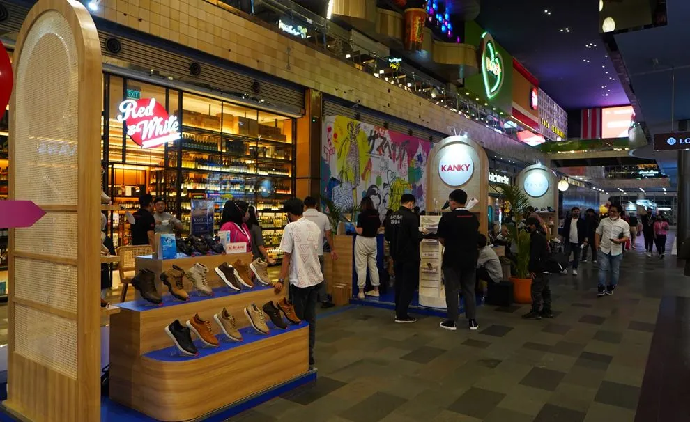 BCA © BCA BCA © BCA