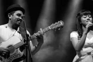 Lirik Cinta dan Rahasia, lagu dari Yura Yunita feat Glenn Fredly