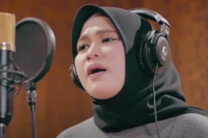 Lirik Muhasabah Cinta dinyanyikan ulang Anisa Rahman, viral di TikTok