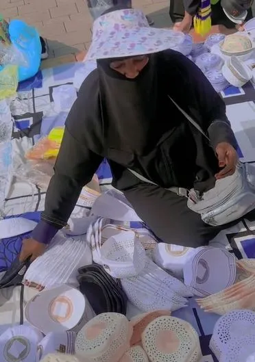 Belanja pakai nama Jokowi Berbagai sumber Belanja pakai nama Jokowi Berbagai sumber