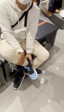 Kisah driver ojek online akhirnya bisa beli sepatu impian Twitter Kisah driver ojek online akhirnya bisa beli sepatu impian Twitter