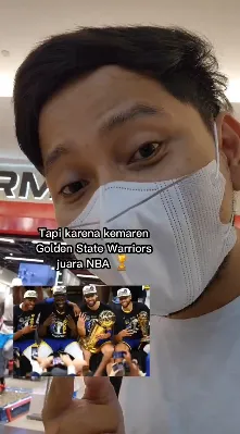 Kisah driver ojek online akhirnya bisa beli sepatu impian Twitter Kisah driver ojek online akhirnya bisa beli sepatu impian Twitter