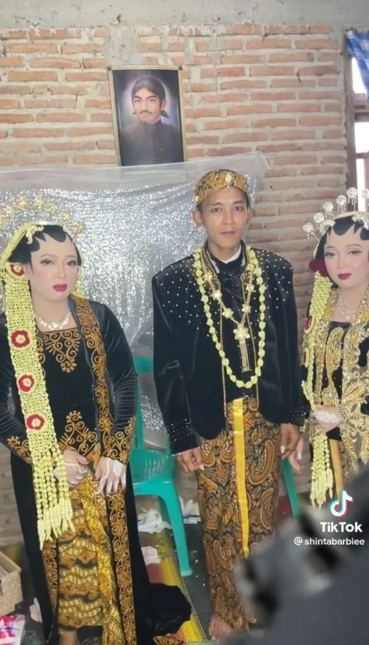 tradisi pernikahan di pati © berbagai sumber tradisi pernikahan di pati © berbagai sumber