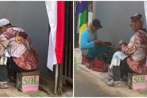 Solidaritas sesama tukang sol sepatu berbagi pekerjaan, bikin terenyuh