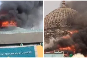Penampakan kubah Masjid Jakarta Islamic Center terbakar saat renovasi