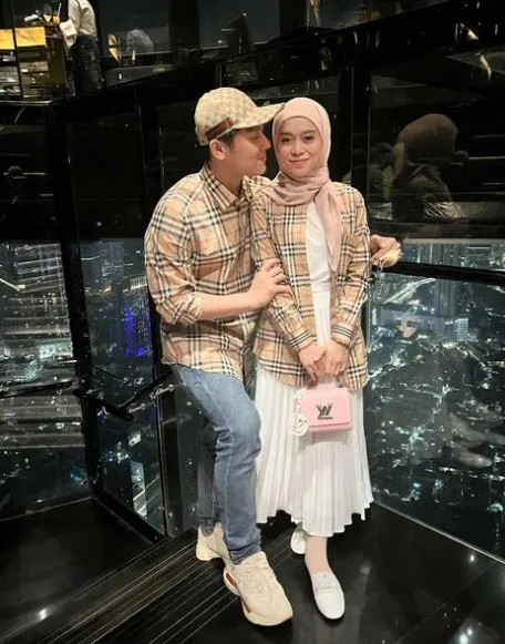 Rizky Billar mendalami agama usai KDRT © Instagram Rizky Billar mendalami agama usai KDRT © Instagram