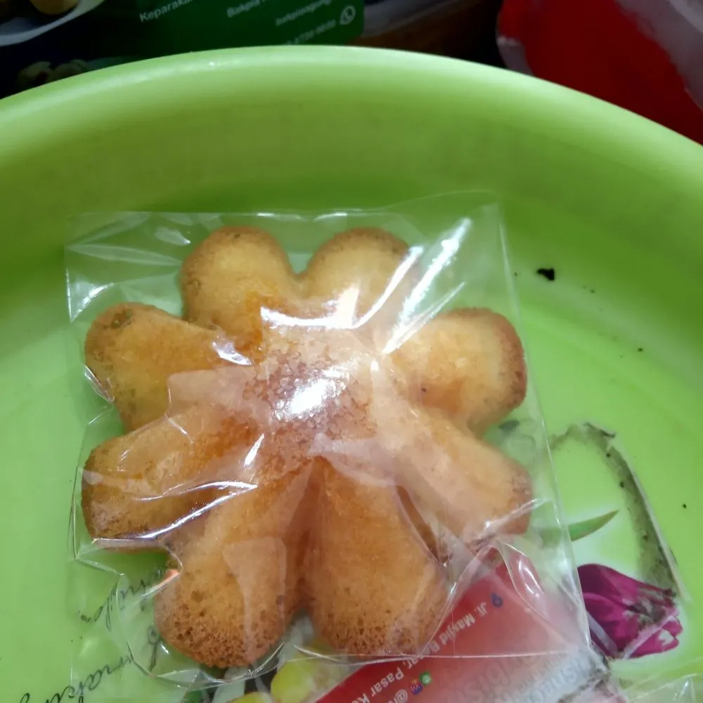 Roti kembang waru © 2022 brilio.net Roti kembang waru © 2022 brilio.net