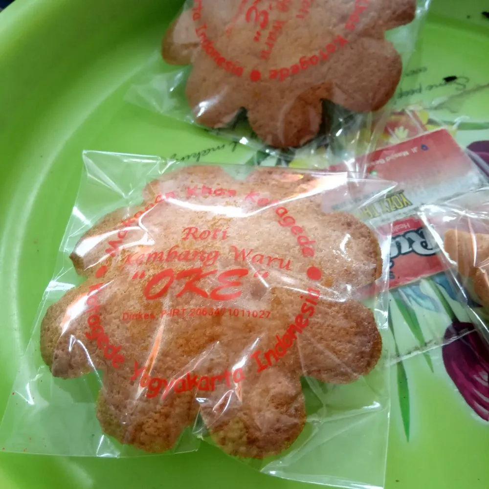 Roti kembang waru © 2022 brilio.net Roti kembang waru © 2022 brilio.net