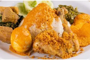 Momen apes pria beli nasi padang seharga Rp 63 ribu, isinya nggak sesuai harapan