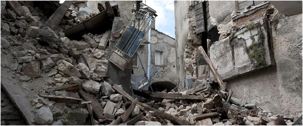 Gempa bumi magnitudo 7,4 guncang Turki, dilaporkan ratusan orang tewas