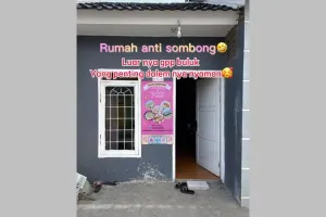 Rumah antisombong luarnya buluk interior bak apartemen mungil modern, bikin tertipu