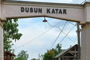 11 Potret lucu gapura ini penampakannya bikin senyum kecut, kenapa ya?