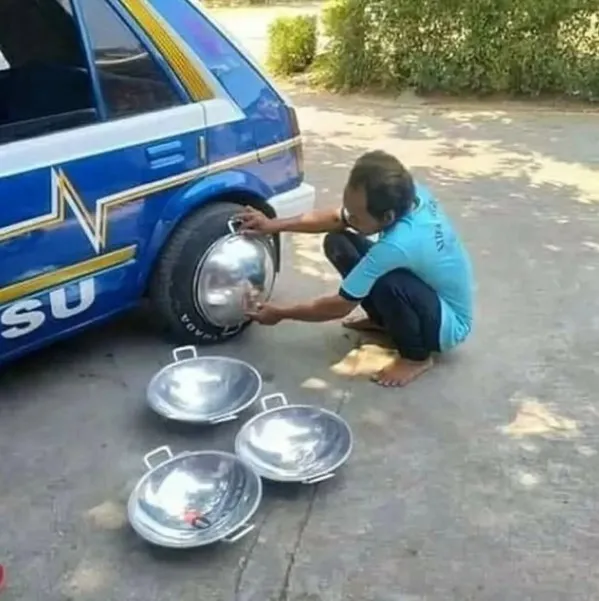 Ide absurd modifikasi ban mobil © berbagai sumber
