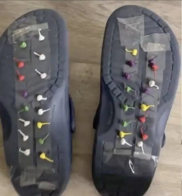 desain sepatu dipasang benda nyeleneh Berbagai sumber