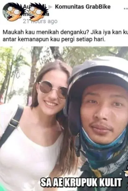 Potret kocak driver ojek online selfie Berbagai sumber