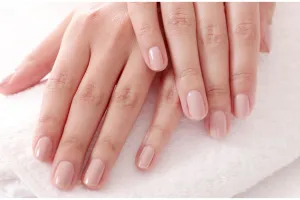 Tanpa madu dan minyak zaitun, ini cara mengatasi kuku mudah patah akibat nail art pakai 1 bahan dapur