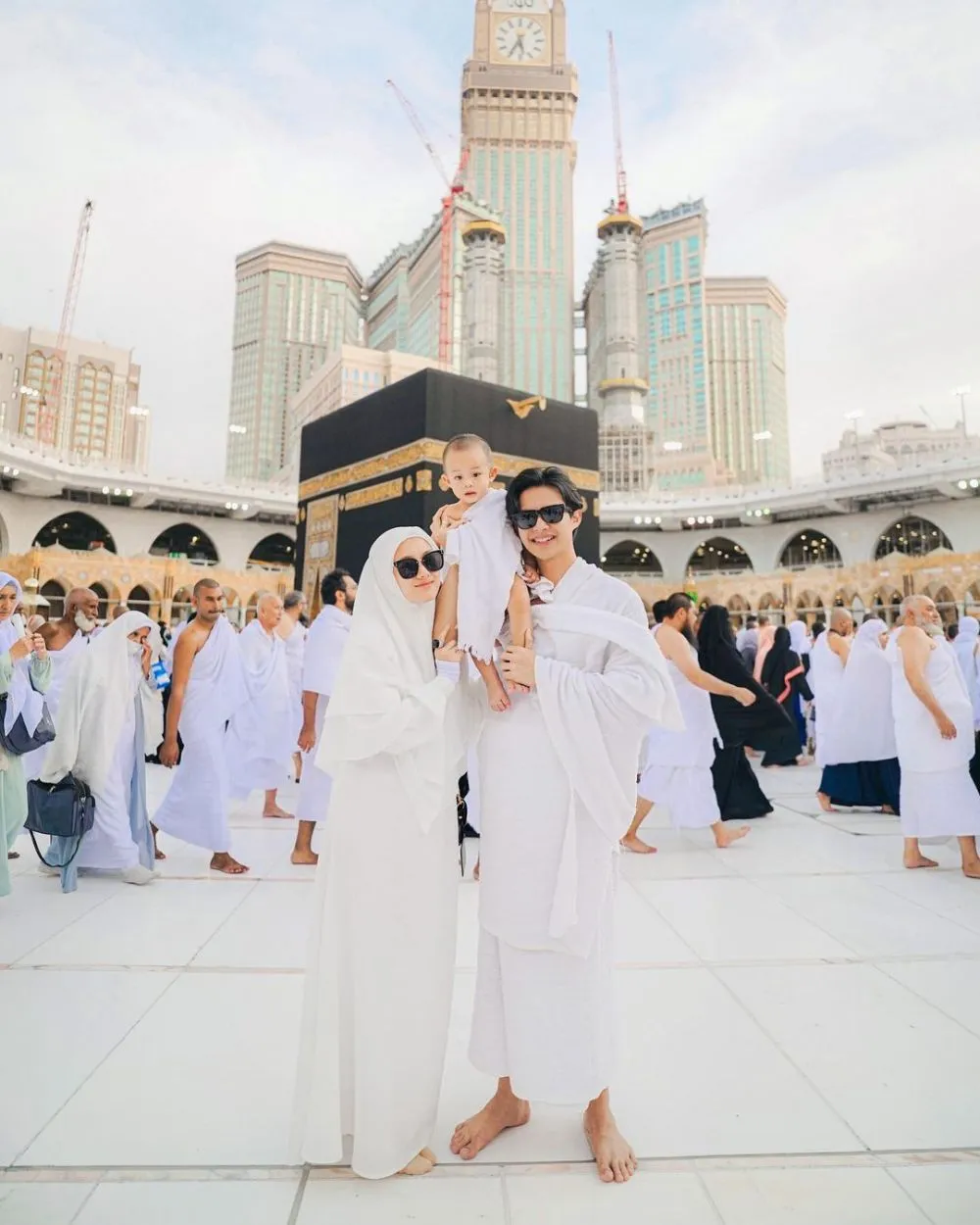 momen perdana seleb umrah bareng pasangan usai nikah © berbagai sumber