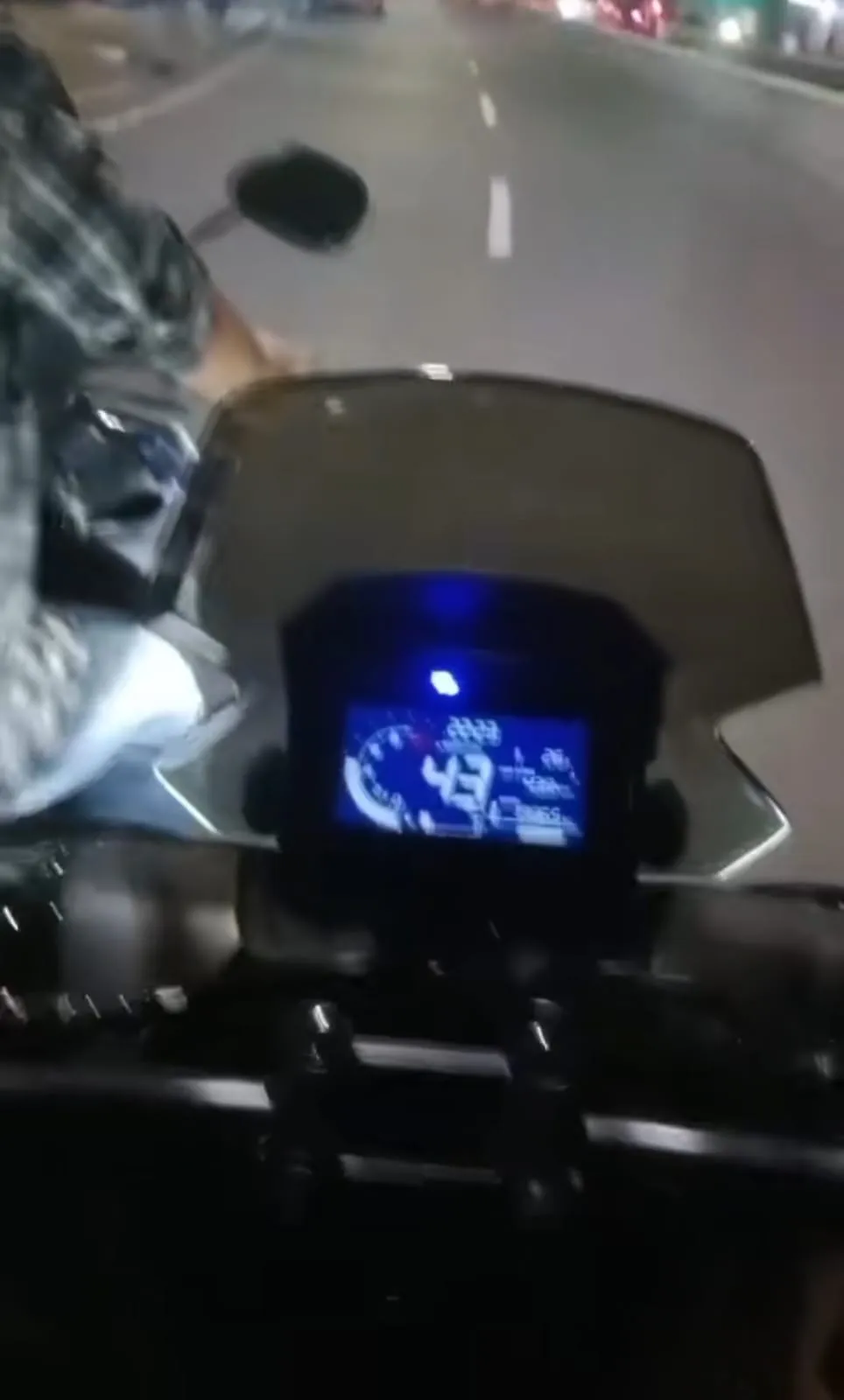 bensin habis di jalan © TikTok bensin habis di jalan © TikTok