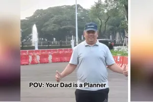 Wanita ini bagikan momen sang ayah saat mengatur rencana liburan, hasilnya bak laporan administrasi