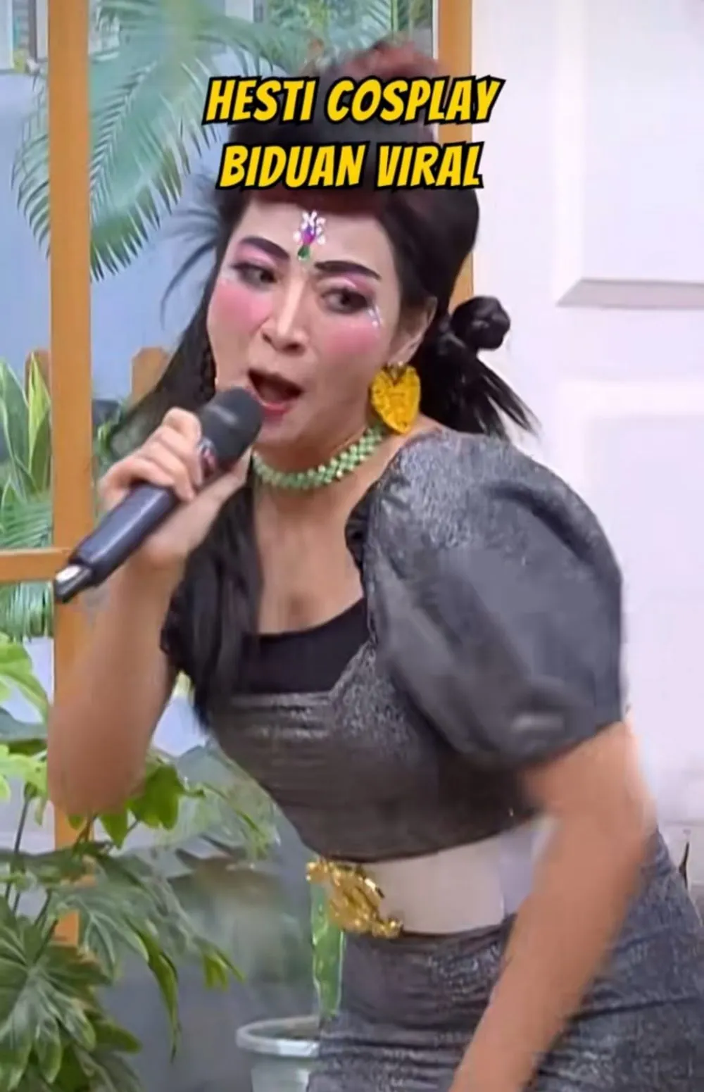 hesti cosplay di bts berbagai sumber hesti cosplay di bts berbagai sumber