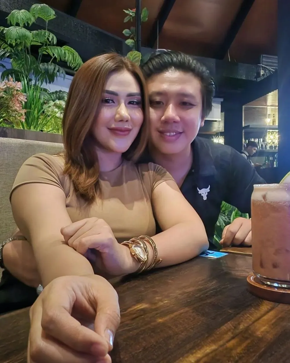 sumber kekayaan rey utami © 2024 Instagram