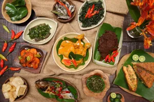 [KUIS] Cek khodam-mu yang tersembunyi di pilihan lauk nasi Padang favoritmu, temukan dia sekarang juga