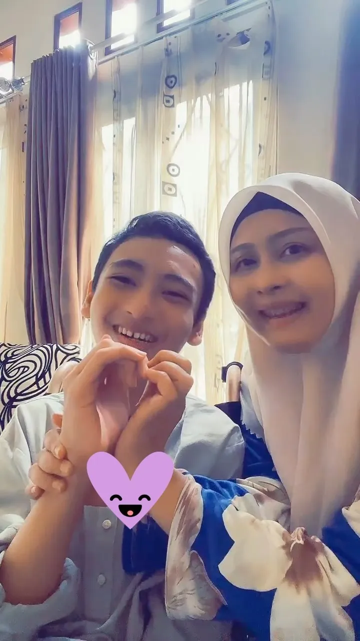 kabar duka ibunda naja meninggal dunia © instagram