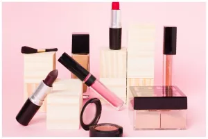 [KUIS] Kalau diminta gunakan 1 produk makeup, kamu pakai apa? Pilihannya ungkap elemenmu