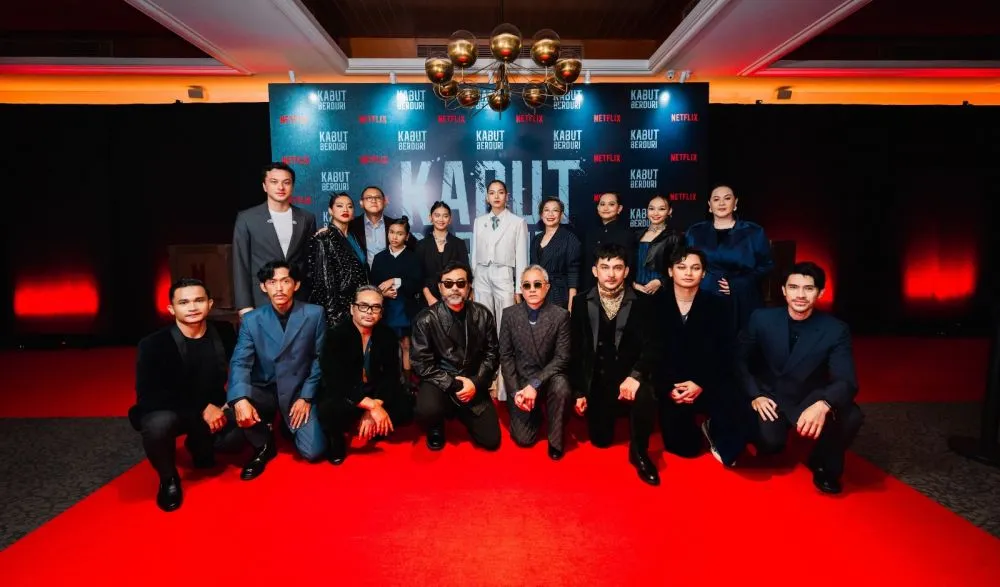 pemain Kabut Berduri lakukan perjalanan darat 22 jam © 2024 brilio.net pemain Kabut Berduri lakukan perjalanan darat 22 jam © 2024 brilio.net