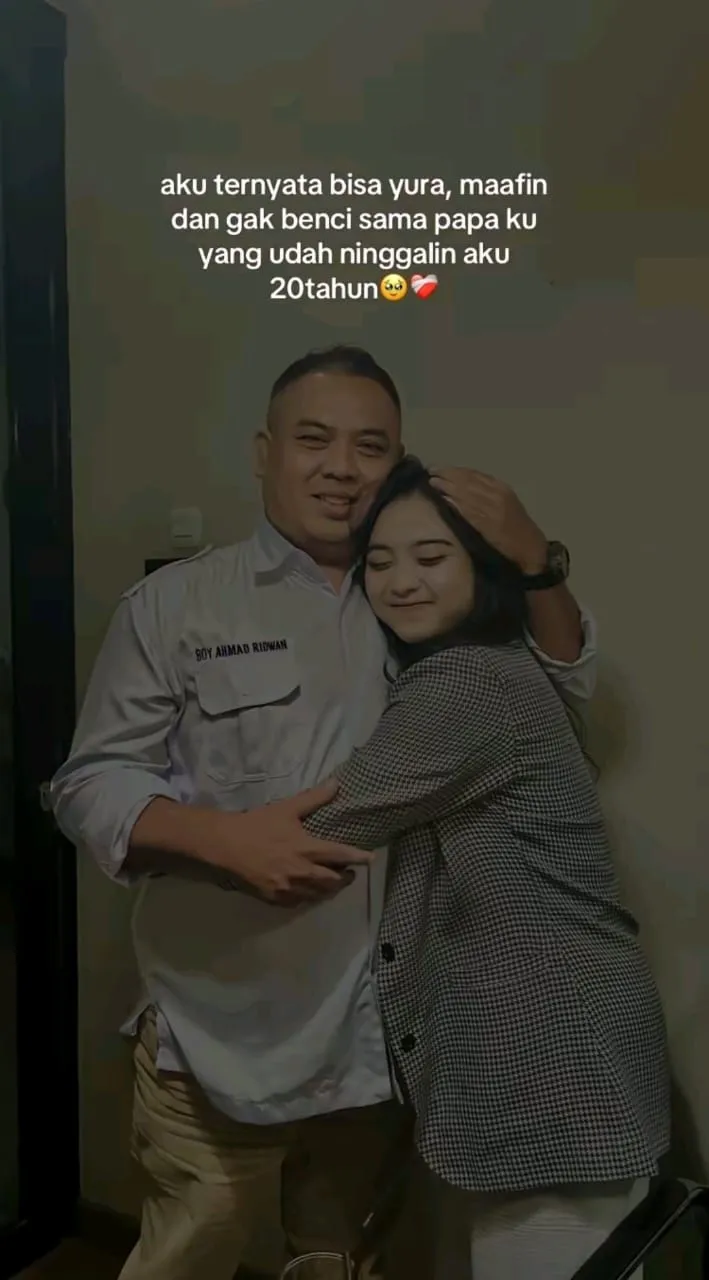 perempuan maafkan ayahnya yang ninggalin 20 tahun lalu © TikTok perempuan maafkan ayahnya yang ninggalin 20 tahun lalu © TikTok