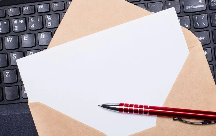 Contoh surat lamaran kerja fresh graduate freepik.com