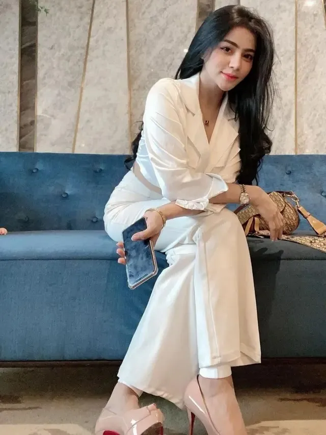 rumah tangga seleb digoyang isu selingkuh © instagram rumah tangga seleb digoyang isu selingkuh © instagram