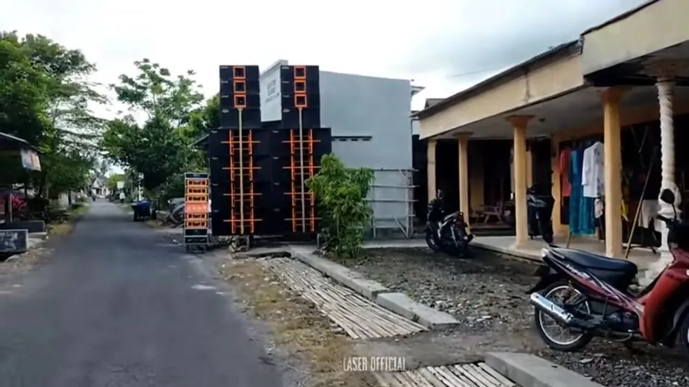 sound horeg polusi suara berdampak bagi kesehatan © 2024 YouTube sound horeg polusi suara berdampak bagi kesehatan © 2024 YouTube