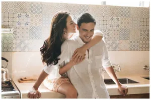 [KUIS] Cari tema prewedding yang unik? Coba pilih gaya pakaian ini buat temukan konsep ciamik