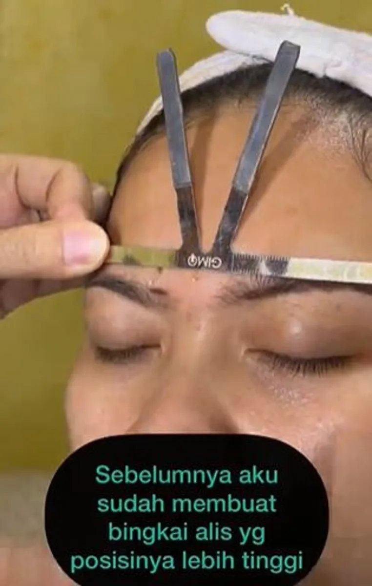 MUA bagikan cara atasi alis tinggi sebelah pakai teknik khusus TikTok