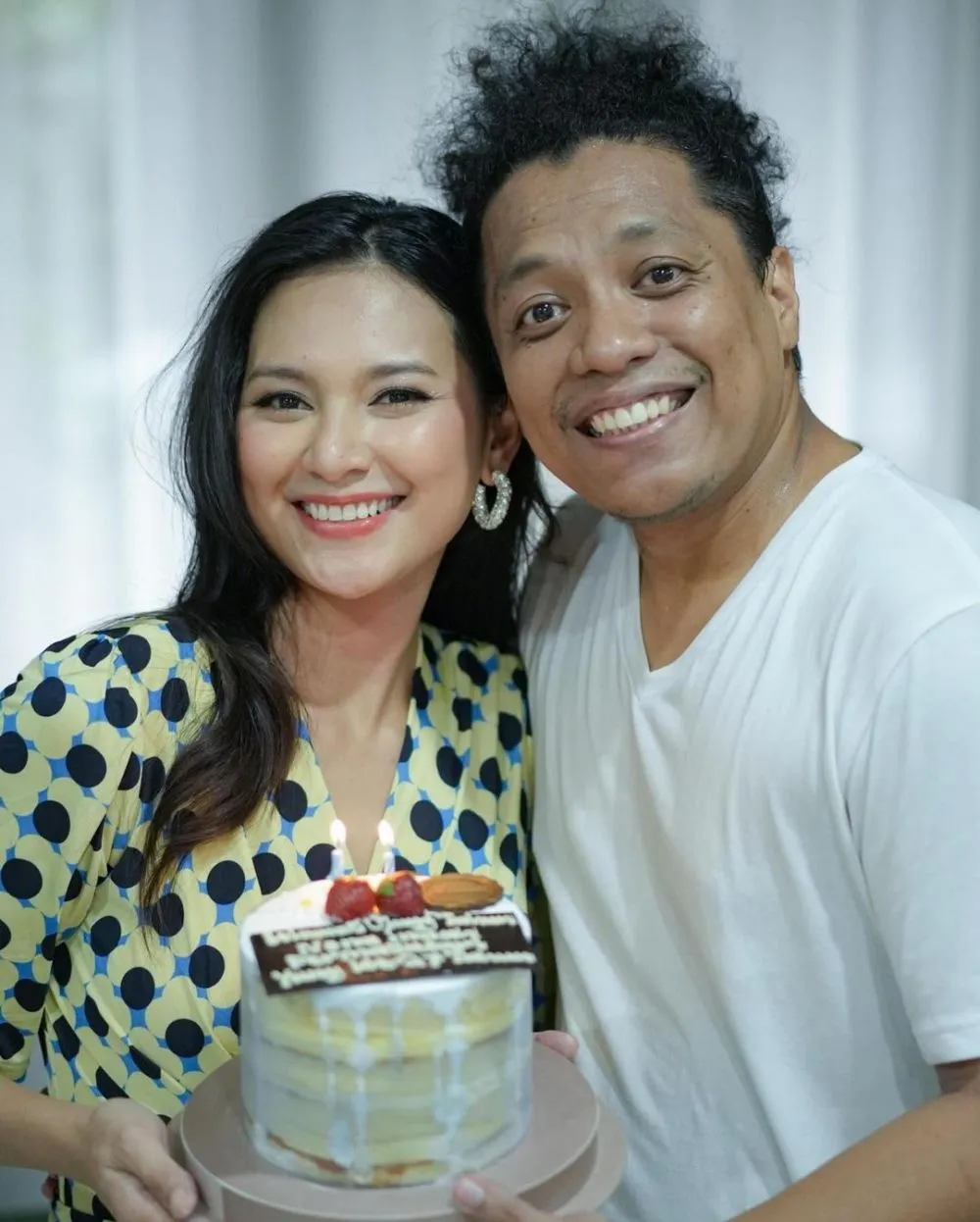 perjuangan arie kriting dapatkan restu ibu indah permatasari © 2024 Instagram