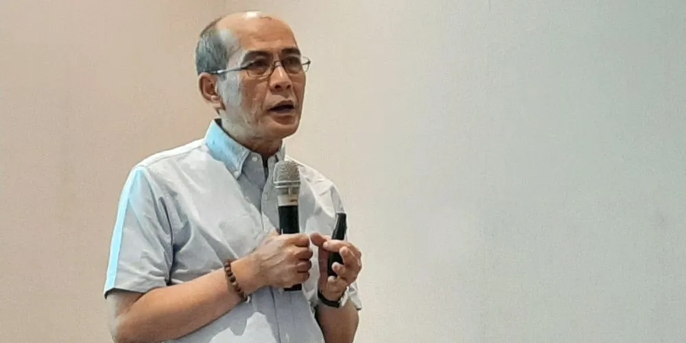 ekonom faisal basri mahasiswa skripsian © 2024 brilio.net ekonom faisal basri mahasiswa skripsian © 2024 brilio.net