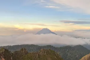 Menjelajahi keindahan Gunung Sibayak di Sumatera Utara, spot nikmati sunrise
