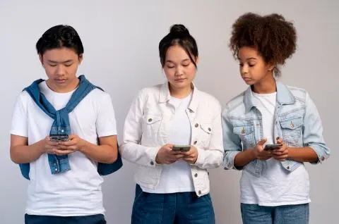 25 Bahasa gaul Gen Alpha © 2024 brilio.net 25 Bahasa gaul Gen Alpha © 2024 brilio.net